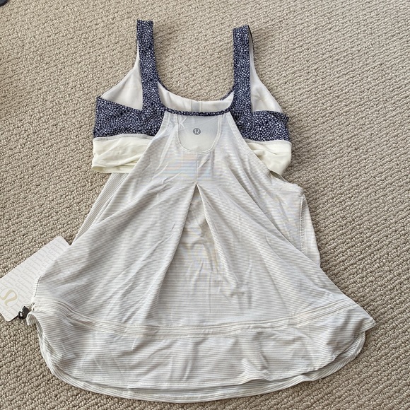 ❗️SOLD❗️Lululemon Run Times Tank - Picture 5 of 6